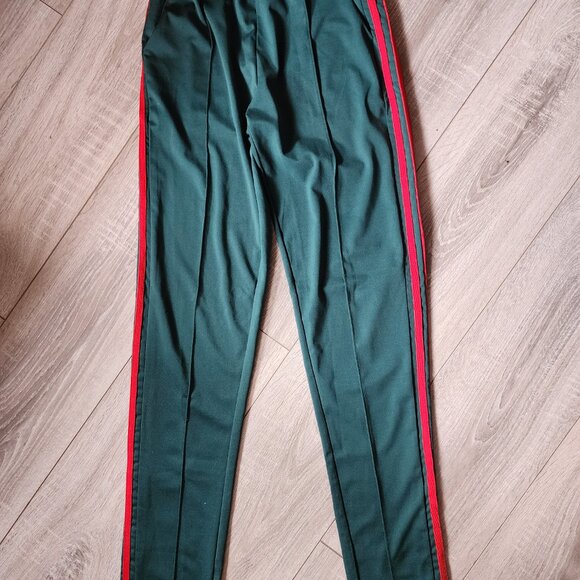 Sport pants Green with red stripe and pockets - Picture 2 of 7